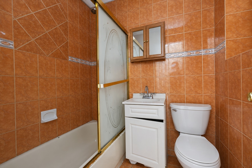 More Photos Of 9218 4th Ave, Brooklyn Flex For Sale