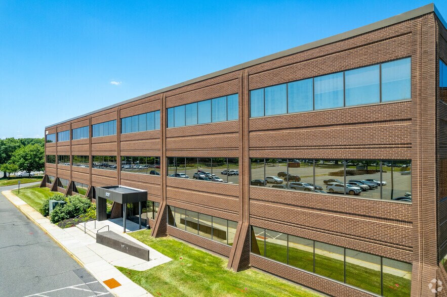 More Photos Of 309 Fellowship Rd, Mount Laurel Office For Lease