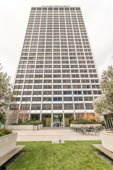 More Photos Of 1 Kaiser Plz, Oakland Office For Lease