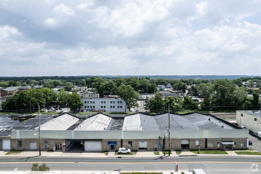 More Photos Of 161 Woodbine St, Bergenfield Warehouse For Lease