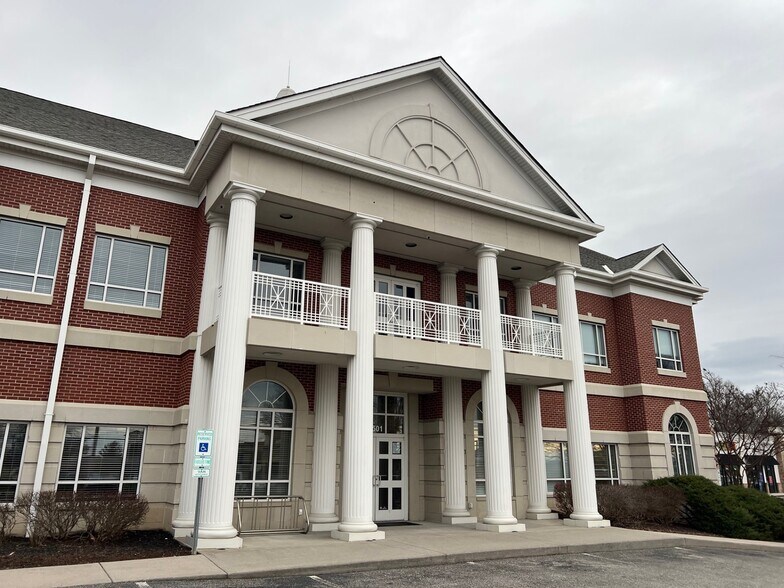 More Photos Of 6501 Kingston Pike, Knoxville Bank For Lease