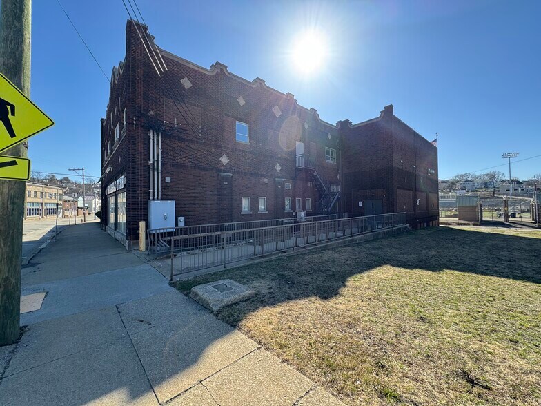 More Photos Of 222 E Pittsburgh St, Greensburg Specialty For Sale