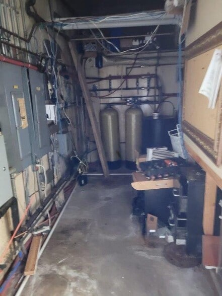 More Photos Of 1410 W Main St, Sun Prairie Convenience Store For Sale