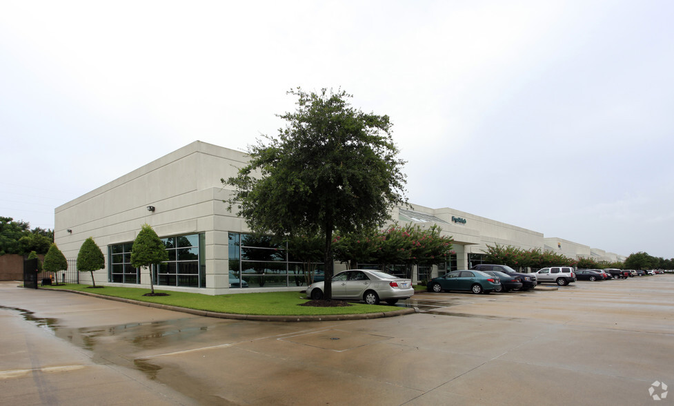 Primary Photo Of 11275 South Sam Houston Parkway West, Houston Unknown For Lease