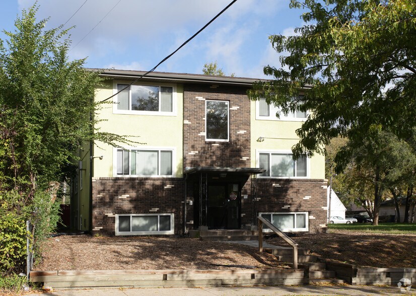 More Photos Of 620 23rd Ave N, Minneapolis Apartments For Sale