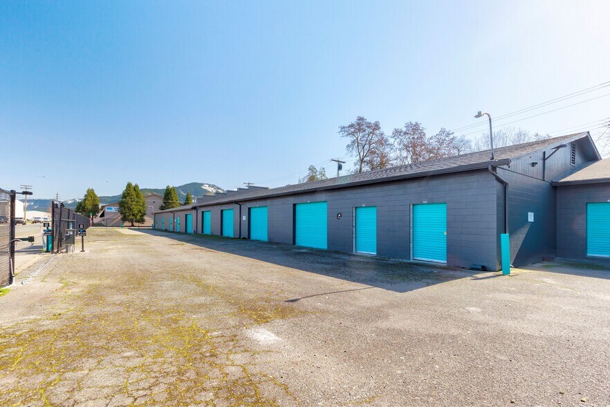 More Photos Of 497 SE H St, Grants Pass Self Storage For Sale