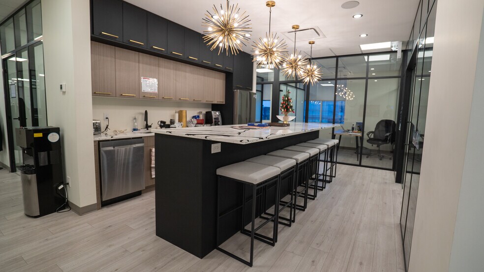 More Photos Of 6031 Andrews Way SW, Edmonton Coworking Space