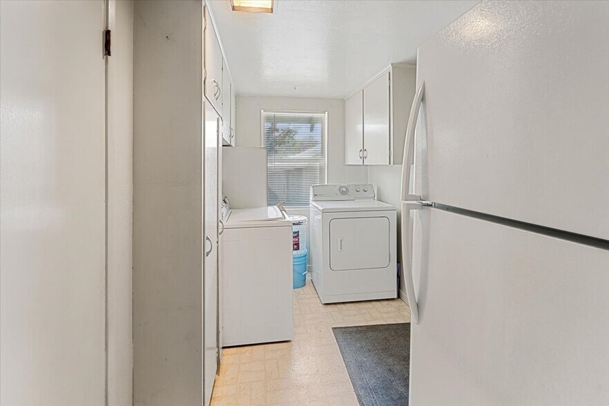 More Photos Of 17604 US-97 Hwy, Weed Apartments For Sale