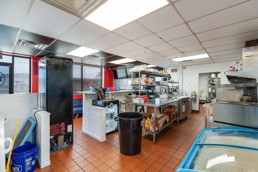 More Photos Of 18000 E 9 Mile Rd, Eastpointe Restaurant For Lease