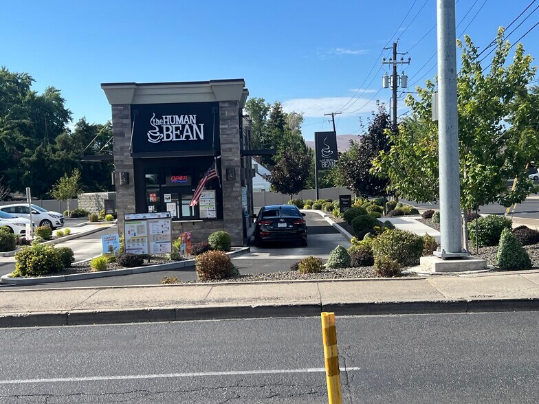 More Photos Of 115 N 56th Ave, Yakima Freestanding For Sale