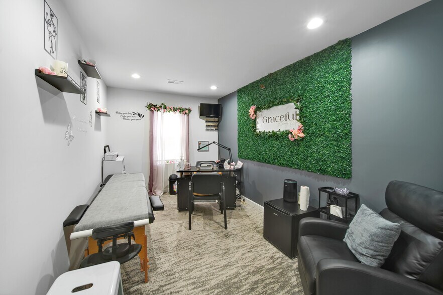 More Photos Of 6653 Washington Blvd, Elkridge Freestanding For Lease