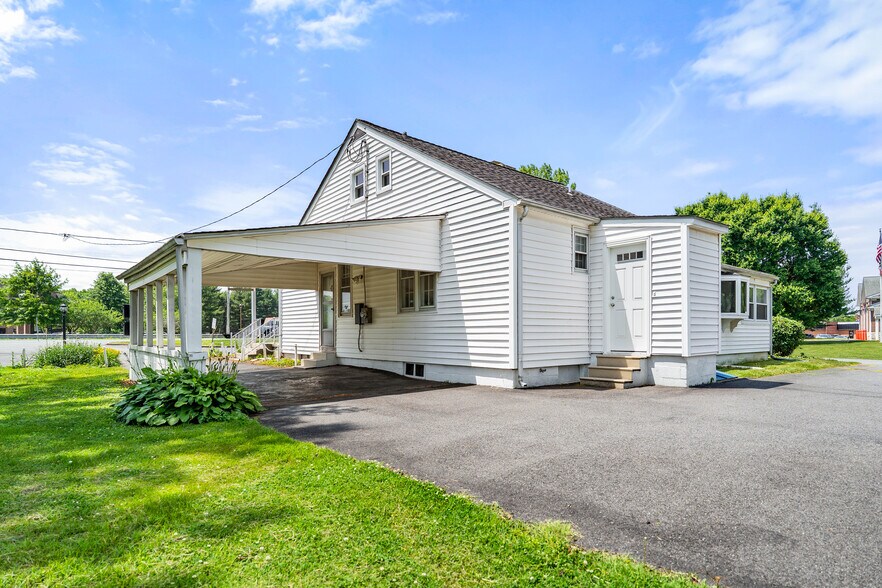 More Photos Of 401 E Pulaski Hwy, Elkton Medical For Sale