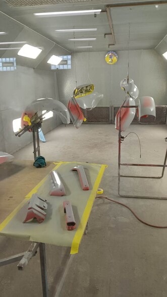 More Photos Of 11445 Van Dyke Ave, Detroit Auto Repair For Sale