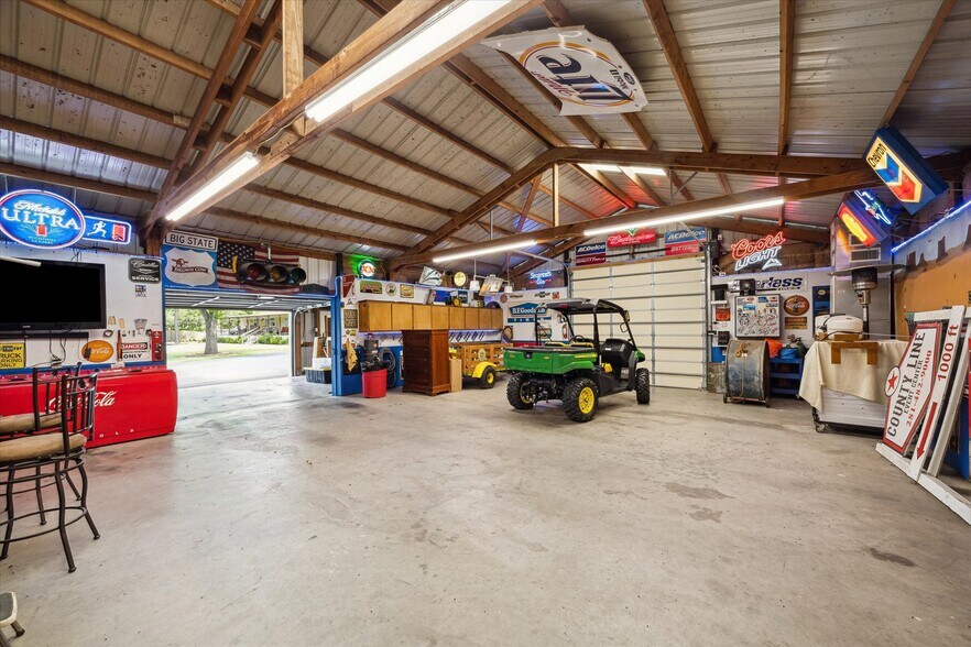 More Photos Of 18232 County Road 127, Pearland Lodge Meeting Hall For Sale