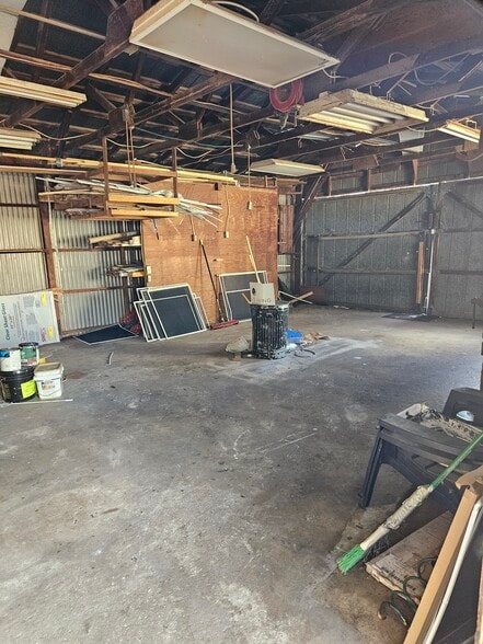 More Photos Of 2704 W Azeele St, Tampa Warehouse For Sale