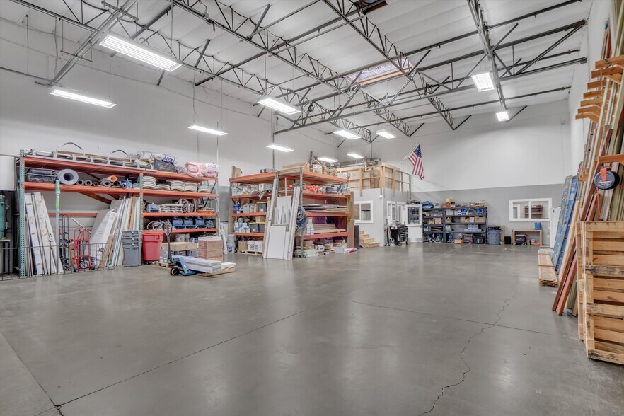More Photos Of 5380 Gateway Plaza Dr, Benicia Industrial For Sale