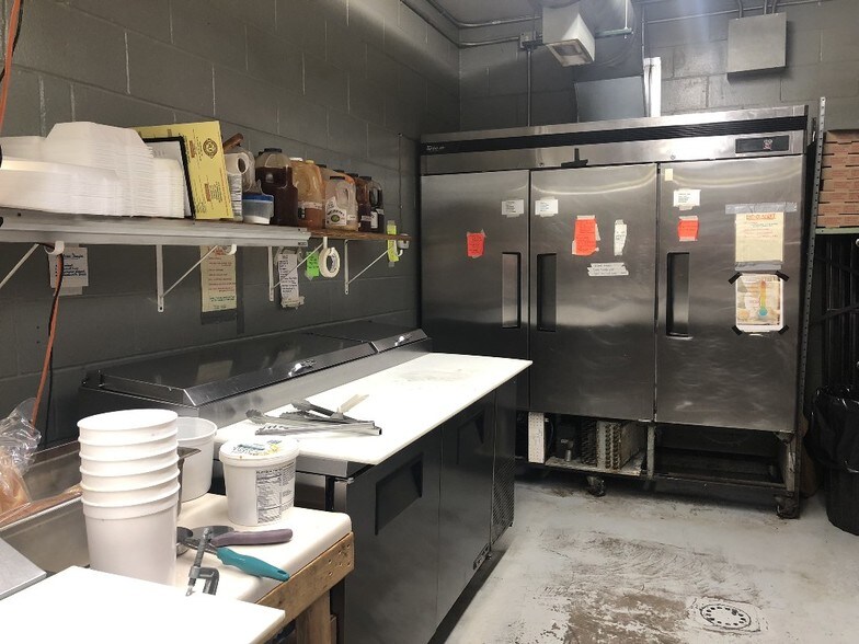 More Photos Of 127 Troy St, Canton Hotel For Sale