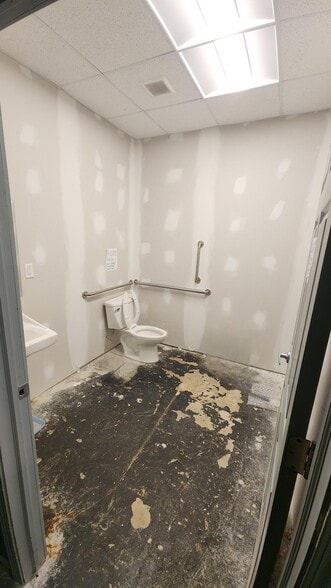 More Photos Of 2222-2286 S Smithville Rd, Dayton Unknown For Lease