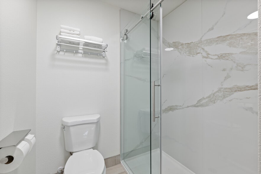 More Photos Of 245 N Red Cliffs Dr, Saint George Hotel For Sale