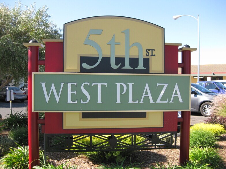 More Photos Of 577-595 5th St W, Sonoma Storefront Retail Office For Lease