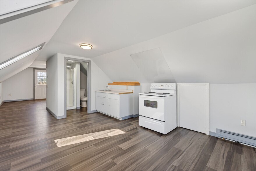 More Photos Of 2386 N Belfast Ave, Augusta Office For Sale