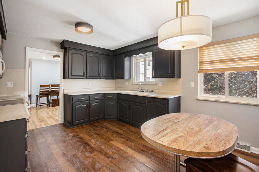 More Photos Of 13118 N Highland Cir, Littleton Warehouse For Lease