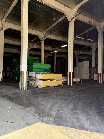 More Photos Of 2200 Terminal St, Niles Warehouse For Sale