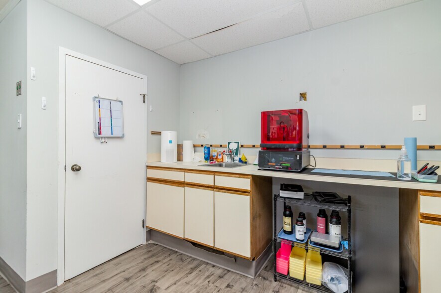 More Photos Of 2751 Blue Rock Rd, Cincinnati Medical For Sale