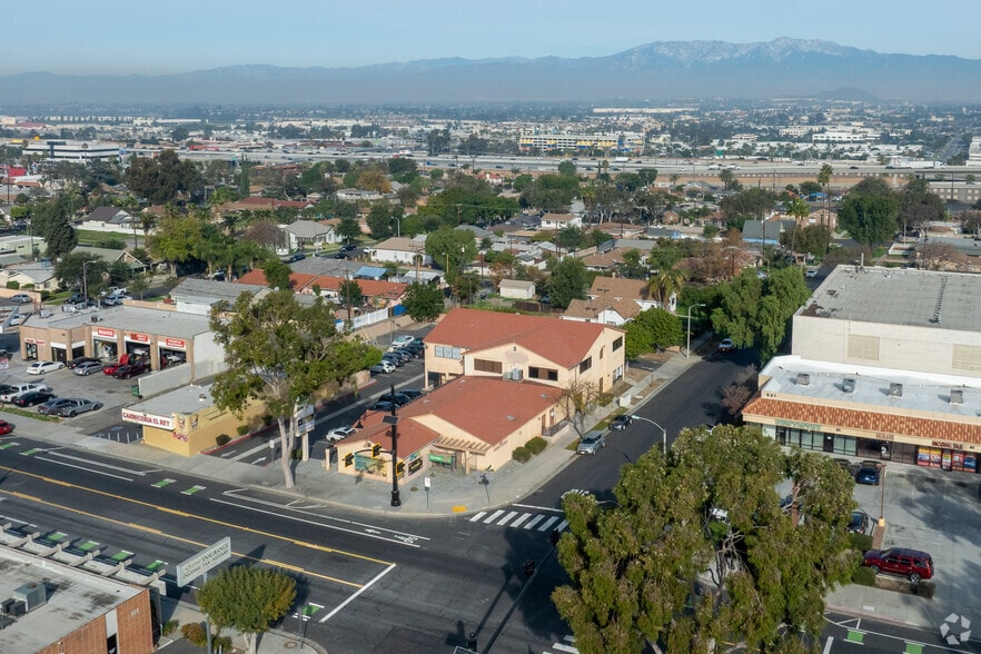 More Photos Of 425 E 6th St, Corona Storefront Retail Office For Lease