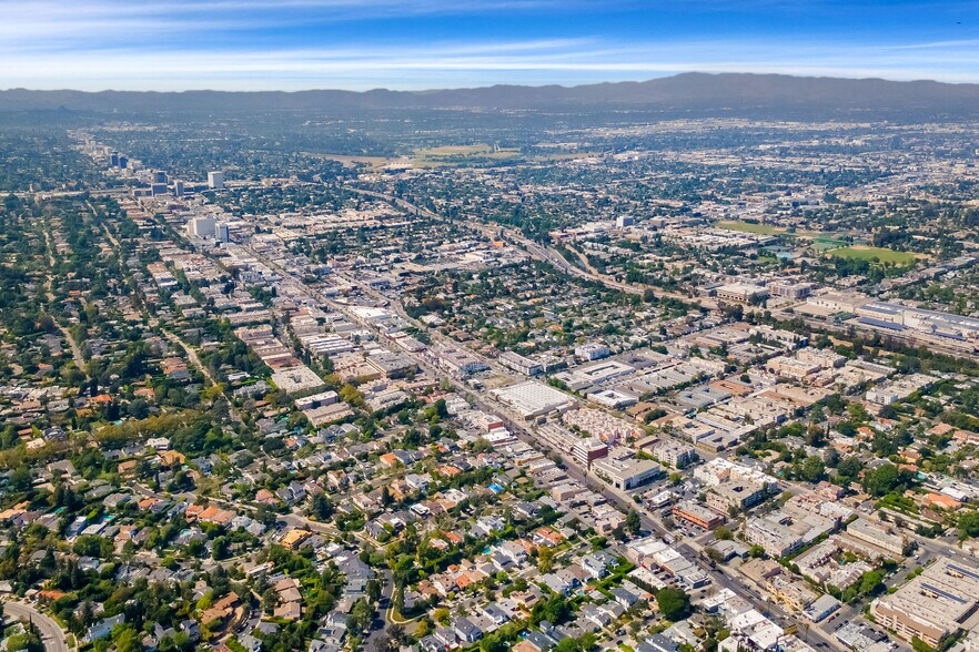 More Photos Of 4325 Stern Ave, Sherman Oaks Apartments For Sale