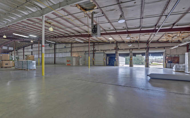 More Photos Of 410 S River St, Calhoun Warehouse For Sale