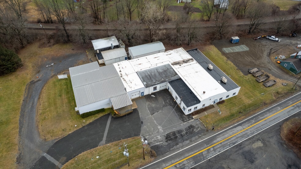 More Photos Of 180 Ushers Rd, Round Lake Warehouse For Sale