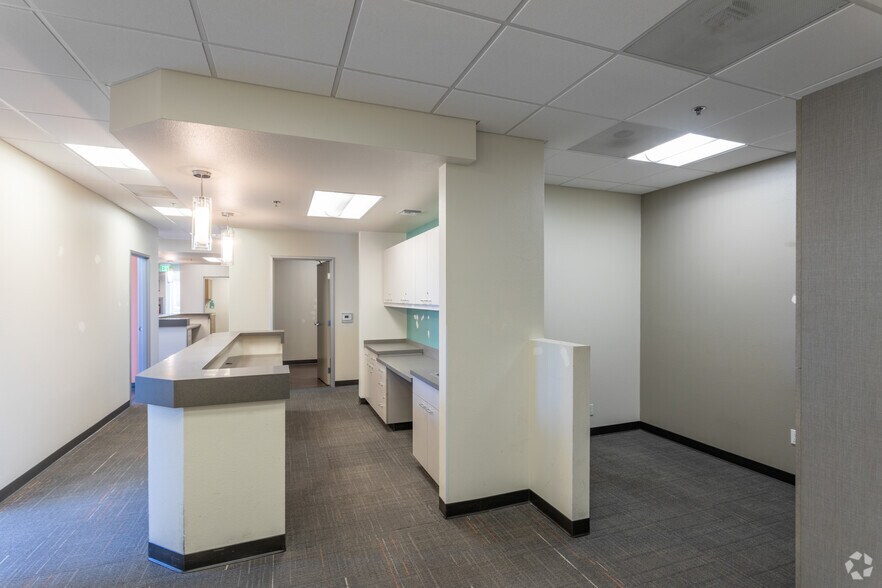 More Photos Of 488 E Valley Pky, Escondido Medical For Lease