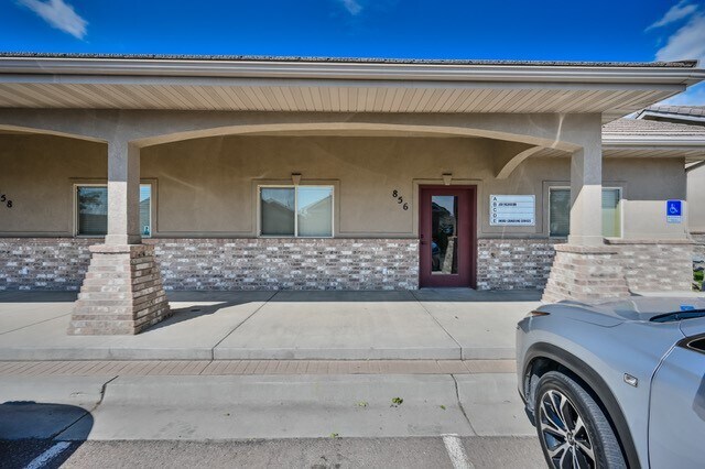 More Photos Of 856 S Main St, Pleasant Grove Office Residential For Sale
