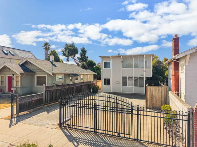 More Photos Of 1226 Haskell St, Berkeley Multifamily For Sale