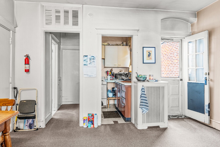 More Photos Of 694 Pont Reading Rd, Ardmore Storefront Retail Residential For Sale