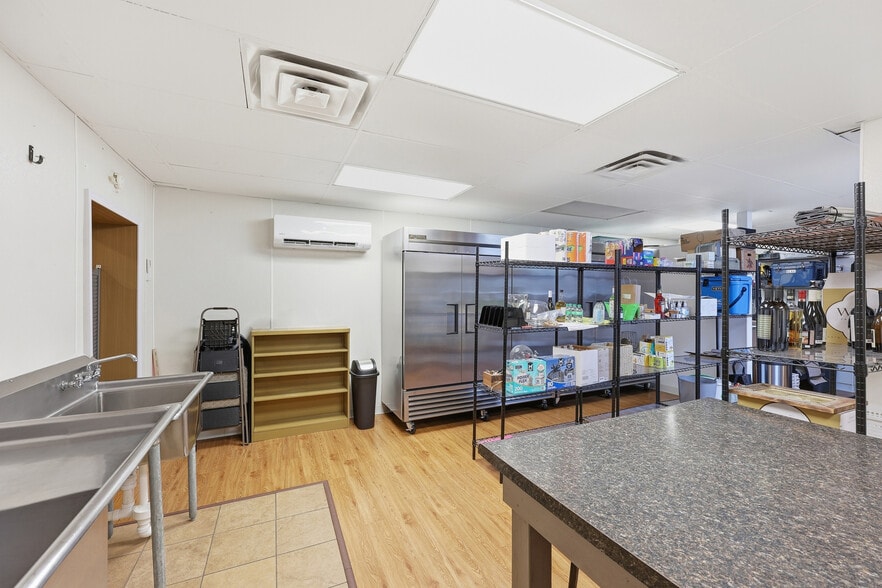 More Photos Of 219 S Sandusky Ave, Bucyrus Storefront Retail Residential For Sale