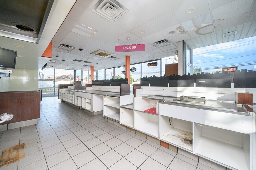 More Photos Of 343 State Route 17, Hasbrouck Heights Fast Food For Sale
