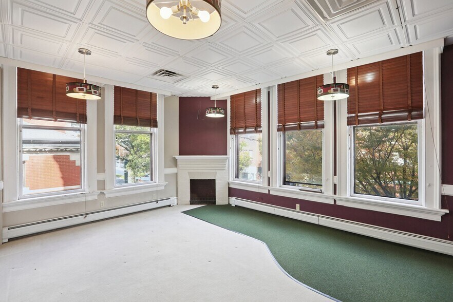 More Photos Of 248 Main St, Danbury Office For Sale