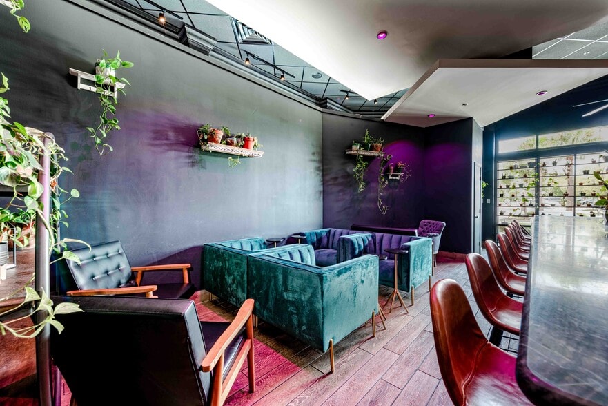 More Photos Of 4757 The Grove Dr, Windermere Storefront Retail Office For Sale