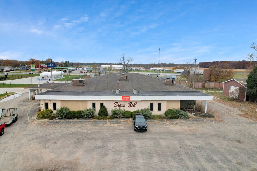 Primary Photo Of 12950 Brady Rd, Chesaning Restaurant For Sale