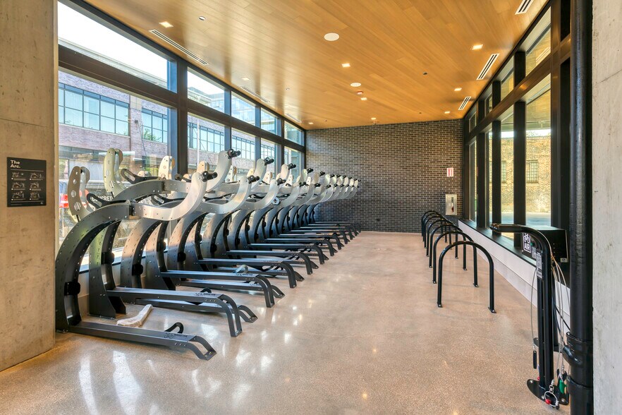 More Photos Of 1375 W Fulton Market, Chicago Office For Sale