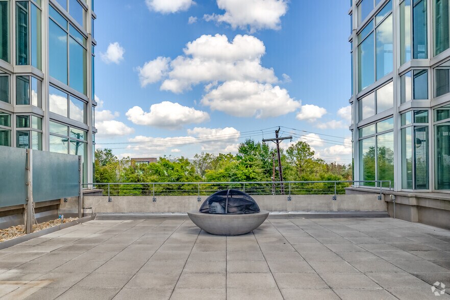 More Photos Of 121 Rockville Pike, Rockville Office Residential For Sale