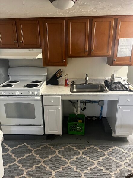 More Photos Of 12 Park Ave, Hull Lodge Meeting Hall For Sale