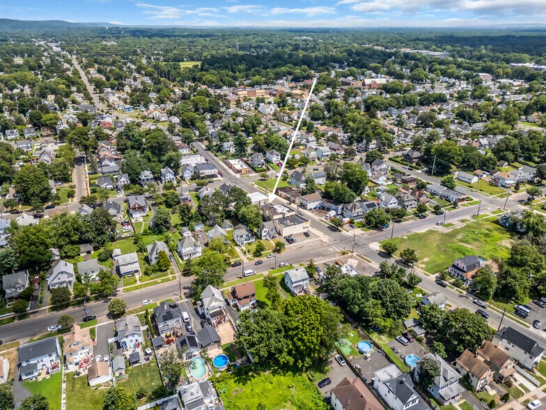 More Photos Of 1011 E 2nd St, Plainfield Storefront For Sale
