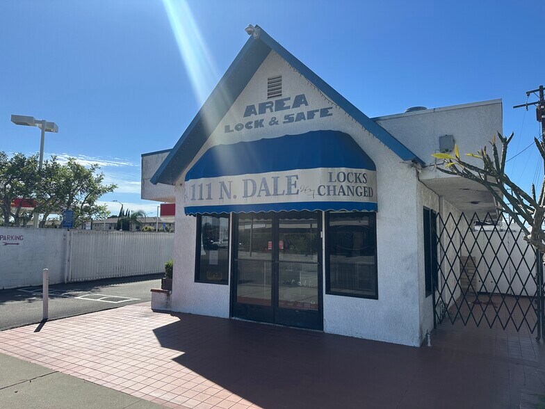More Photos Of 111 N Dale St, Anaheim Freestanding For Sale