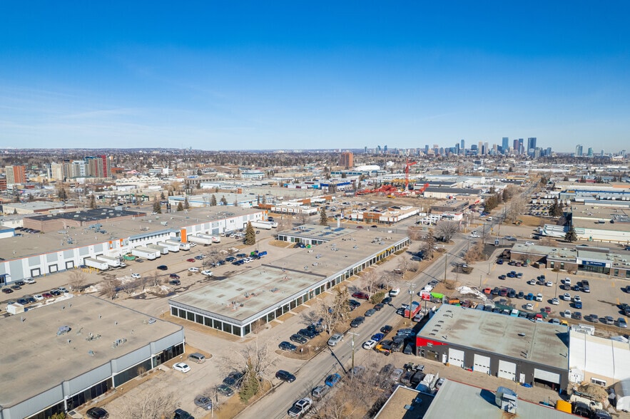 More Photos Of 5901-5923 3rd St SE, Calgary Light Distribution For Lease