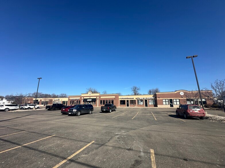 More Photos Of 1000 W Wisconsin Ave, Appleton Unknown For Lease