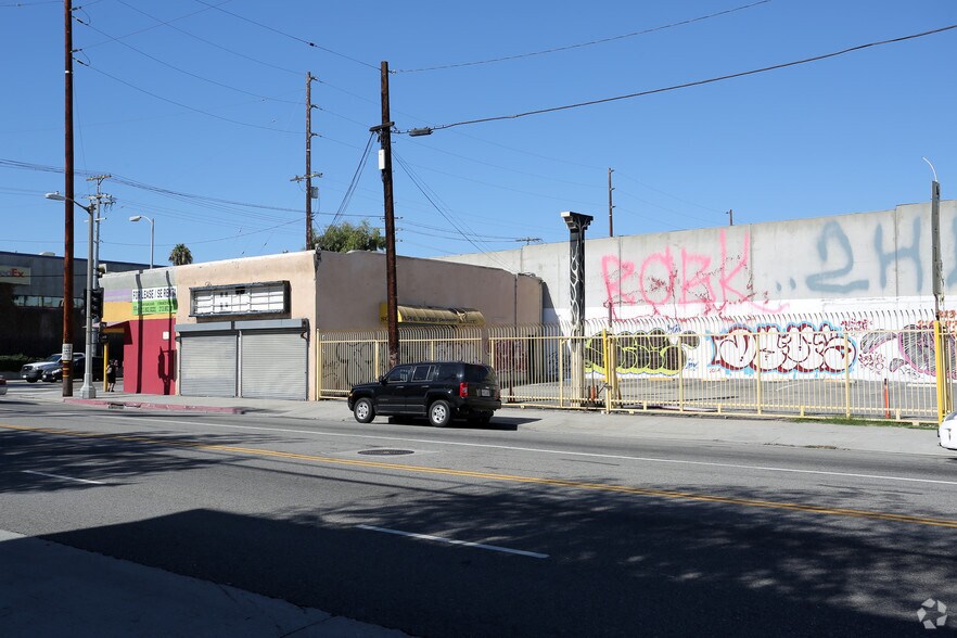 More Photos Of 253 W Jefferson Blvd, Los Angeles Restaurant For Lease