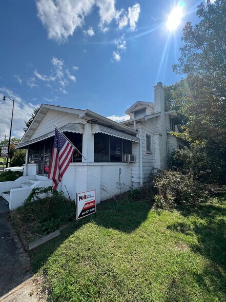 More Photos Of 615 S Washington St, Maryville Office For Sale